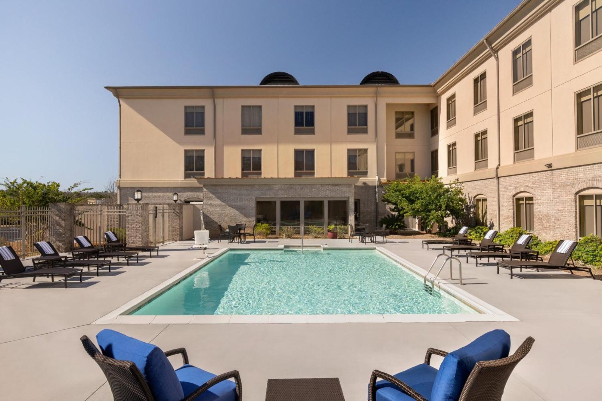 Holiday Inn Express Hotel & Suites Opelika Auburn By Ihg Экстерьер фото