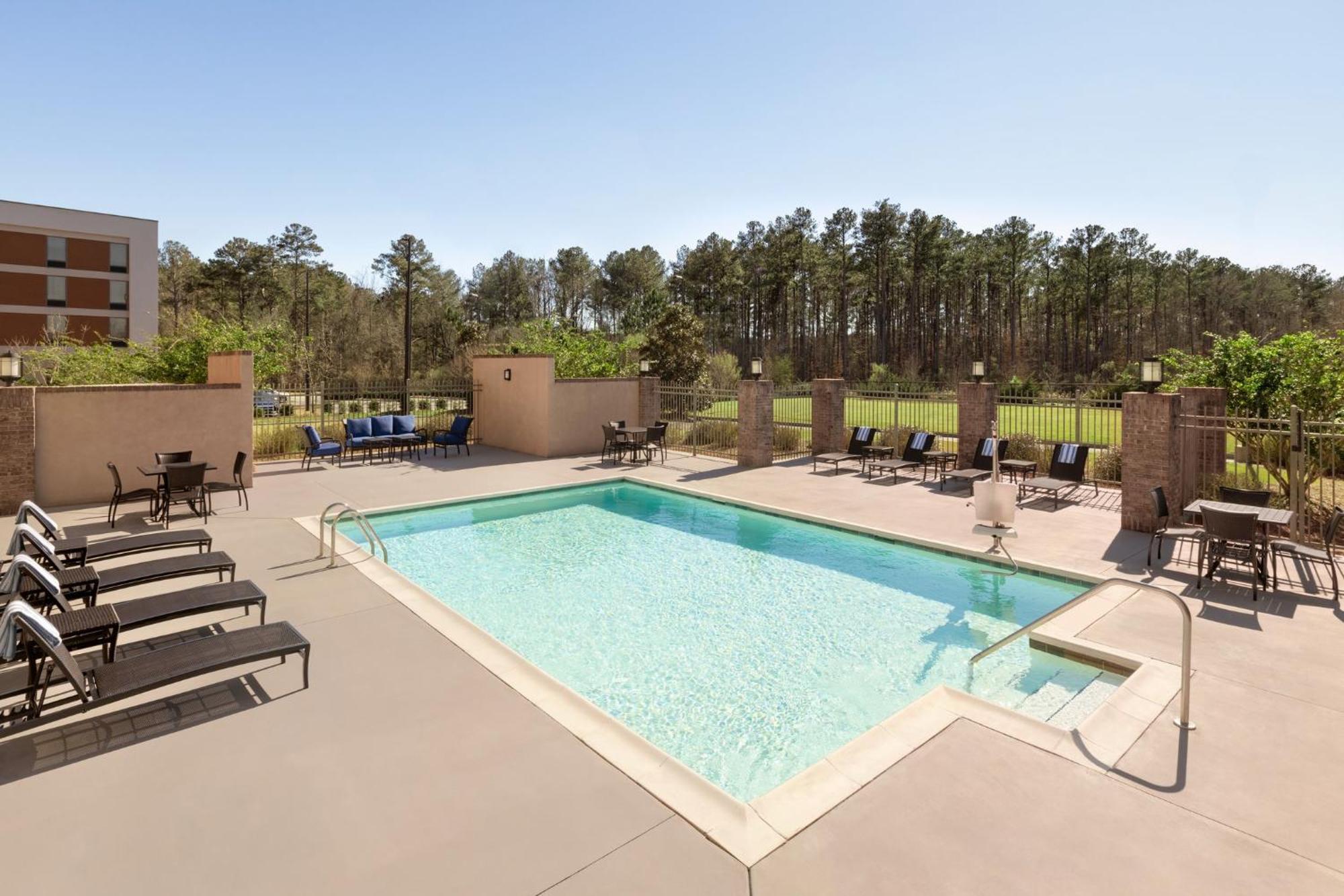 Holiday Inn Express Hotel & Suites Opelika Auburn By Ihg Экстерьер фото